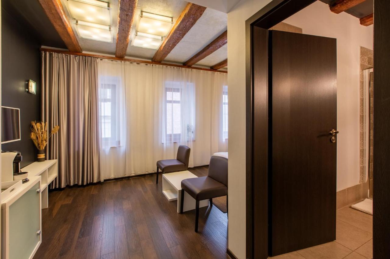 סיביו Vendi Grand Square Residence מראה חיצוני תמונה